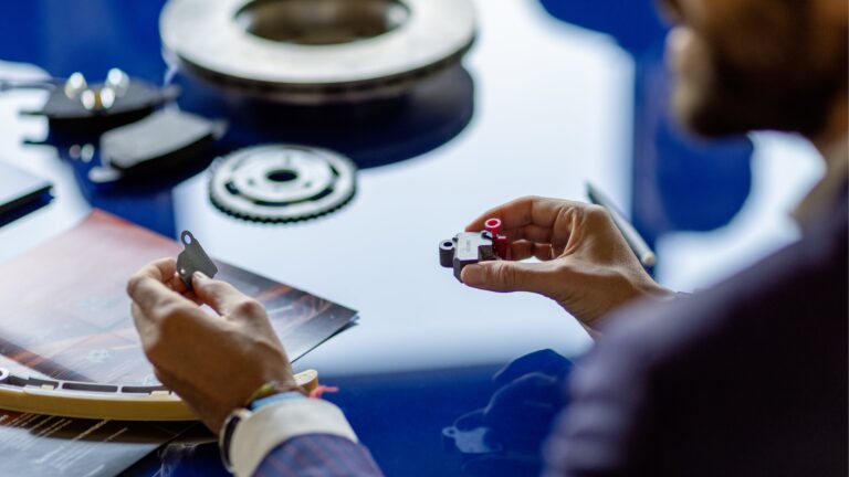 Le persone dietro la qualità: come Aftermart garantisce l’eccellenza in ogni componente